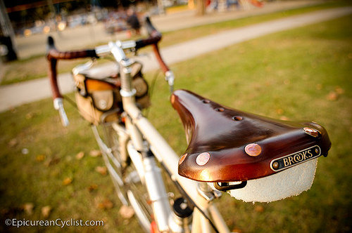 Review: Velo-Orange Leather Bar Tape